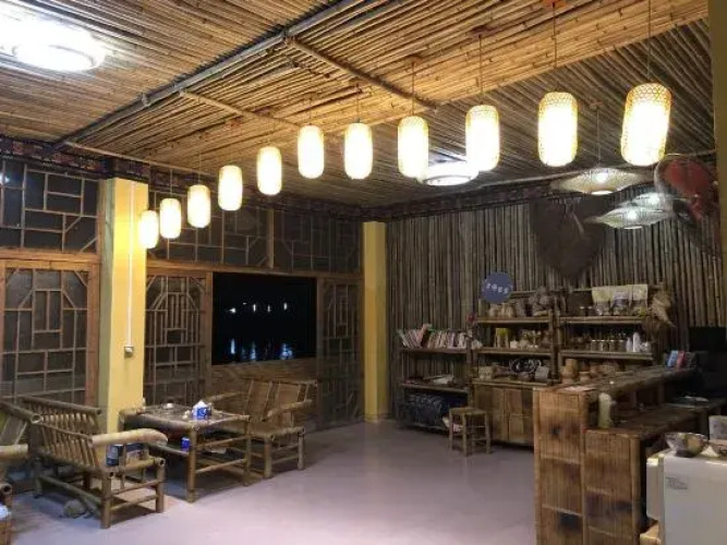 Bihai Miaojia Inn