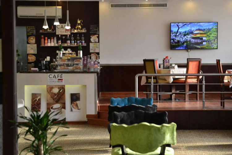 Al Balad Inn Corniche