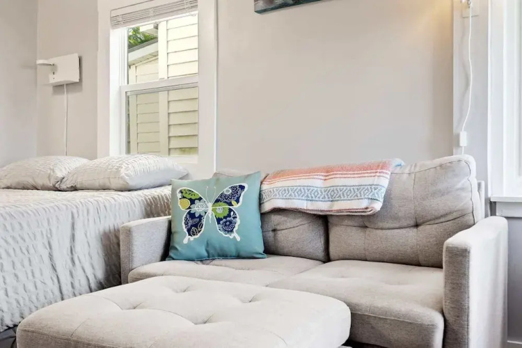 Just Beachy Charming Studio!