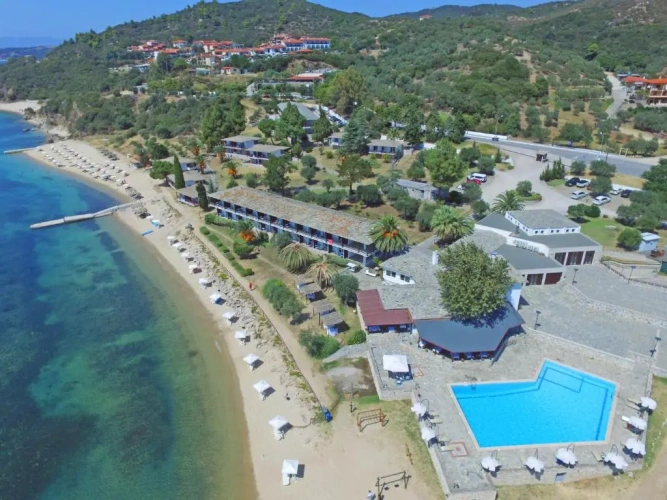 Standard Twin room beachfront