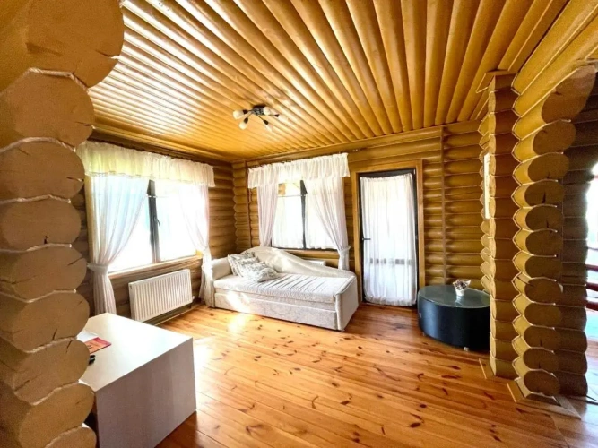5 Bedrooms Cottage with balcony