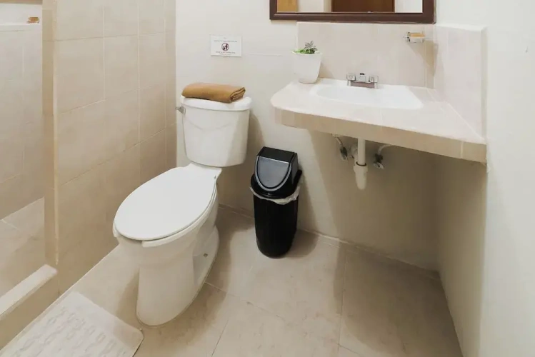 Comfort room