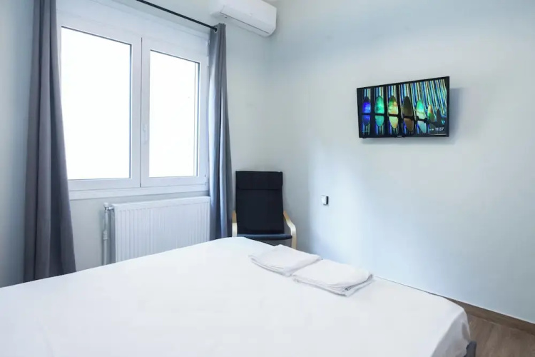Fresh Modern 1 Bd Apt in Vibrant Patisia