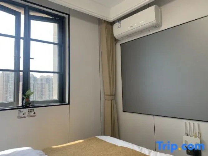 2 Bedrooms Standard Family room