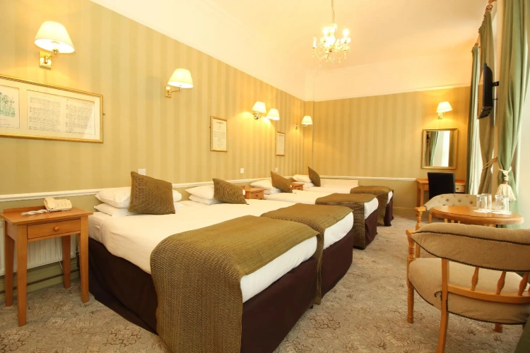 Standard Quadruple room