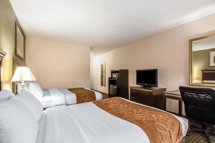 Comfort Inn & Suites Rochelle - DeKalb