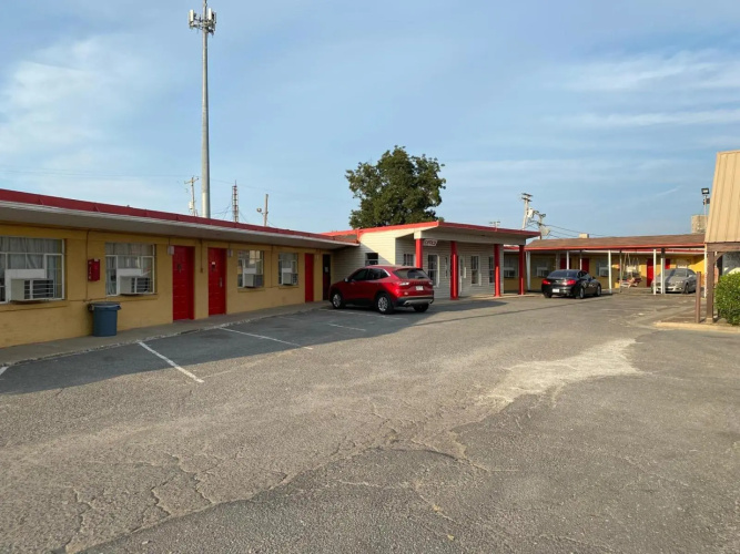 Deluxe Inn - Stuttgart, AR