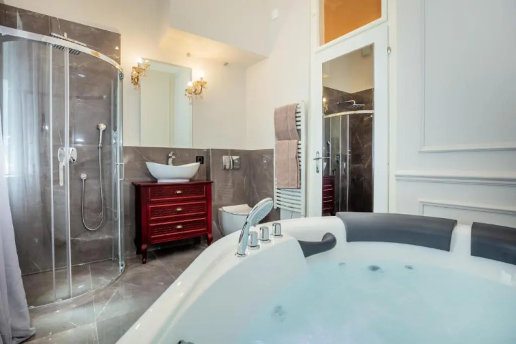Ben Akiba Luxury Suites