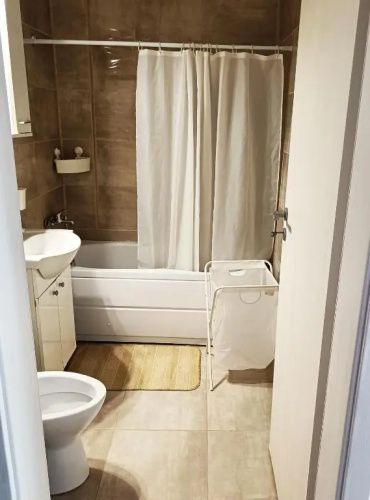 Quiet / Bright Studio/ Available Monthly