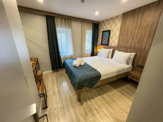 Zeno Suites Hotel