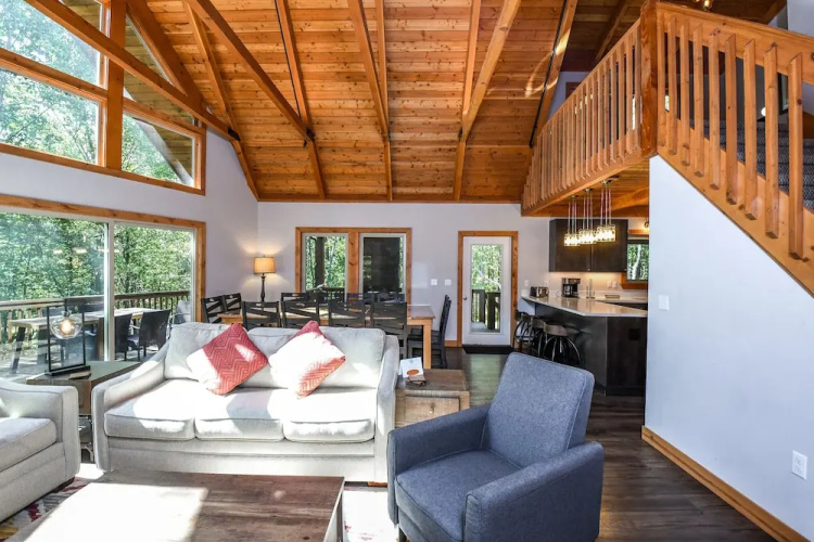 Mountain Crest Villa 5 Bedroom House