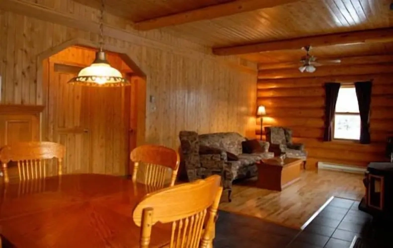 2 Bedrooms Cottage