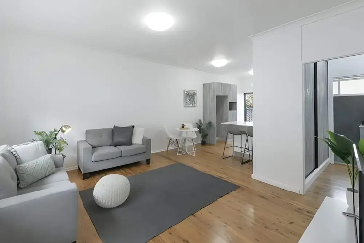 Prickly Pear Stays in Adamstown, 1-br