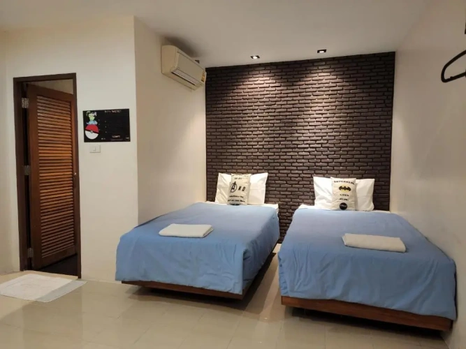 Standard Twin room