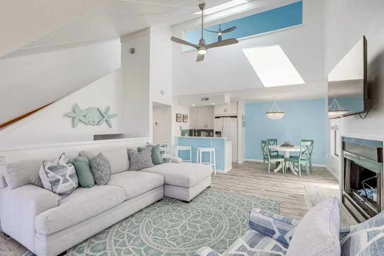 2 Bedrooms Apartment