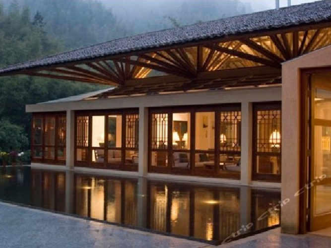 Crosswaters Ecolodge & Spa