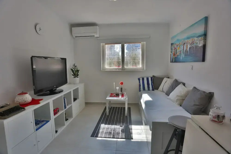 Studio Apartment Laganini
