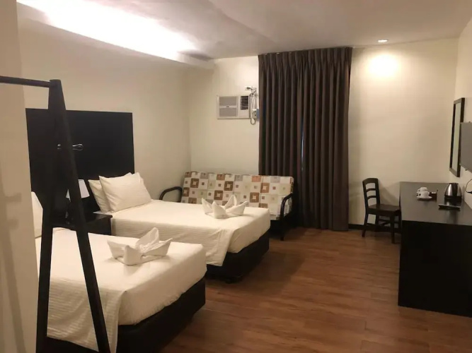 Piña Suites