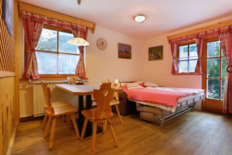 Villa Flora Apartments