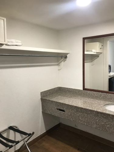 Econo Lodge Ingram Park