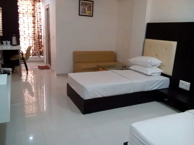 Krishna Park Inn