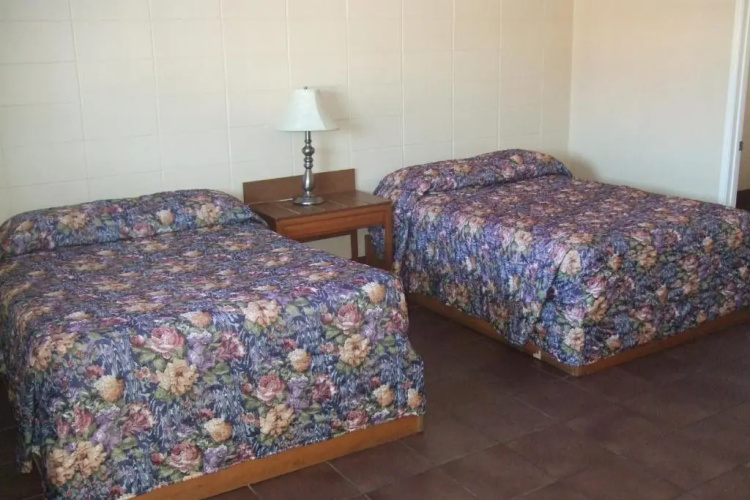 Trailside Inn