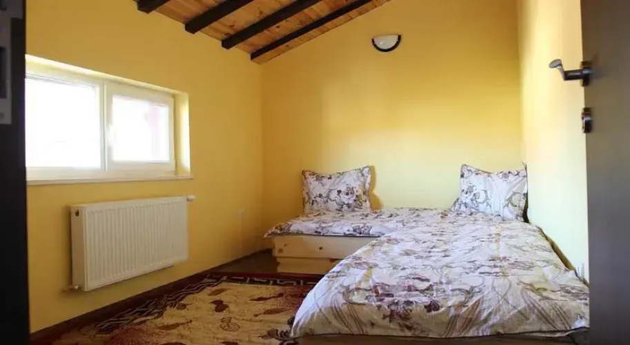 Ashkova House
