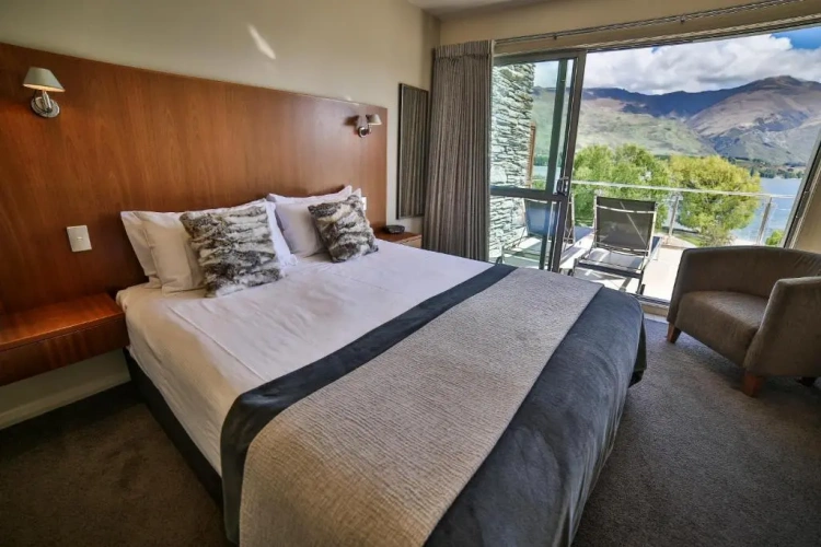 2 Bedrooms Premier Apartment