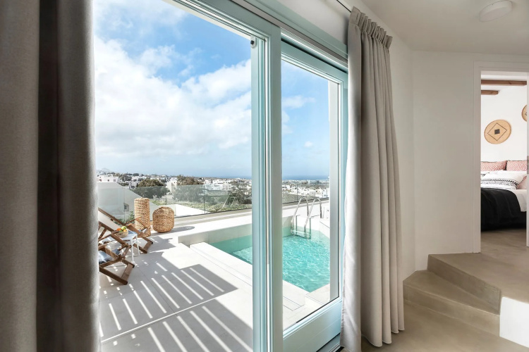 Santo Bloom Luxury Suites