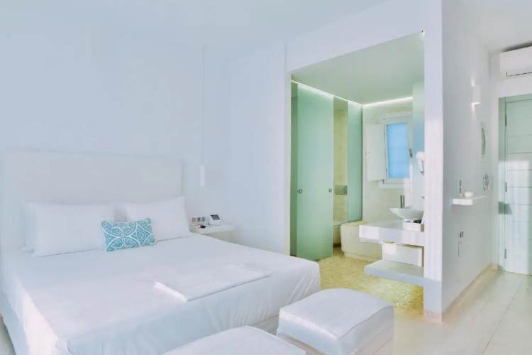 Schinoza Luxury Suites