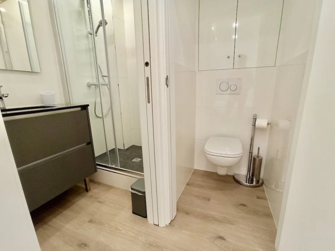 Brand-New 1 Bedroom Fully Refurbished