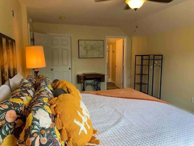 Zeek's Retreat