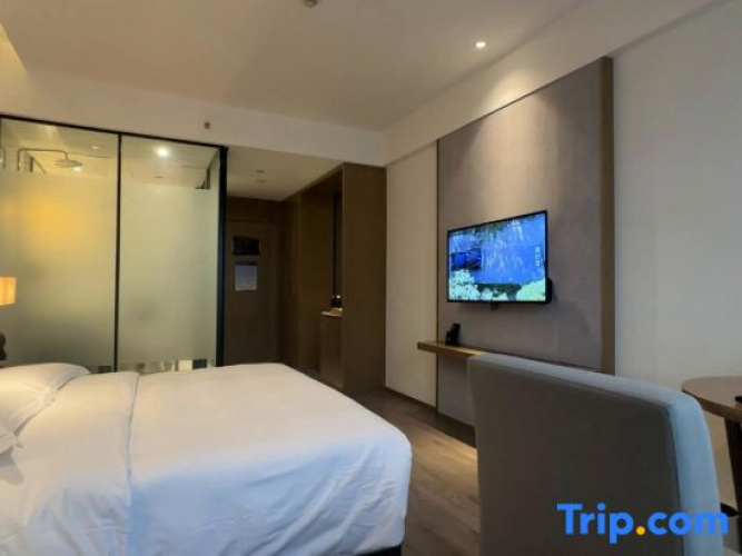 Huayue Hotel