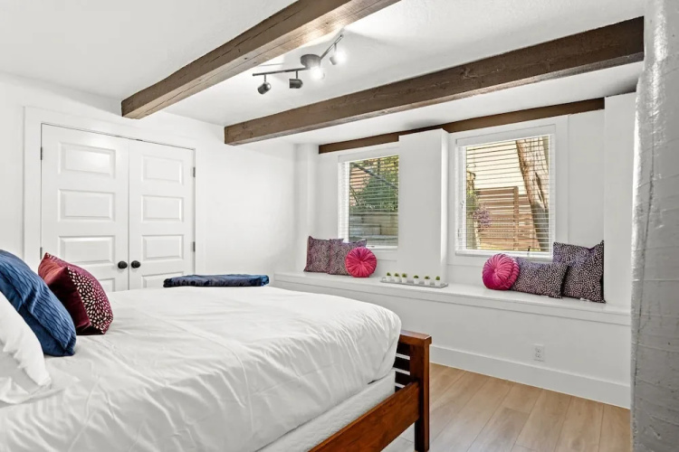 Style & Serenity - Steps Away From South Congress
