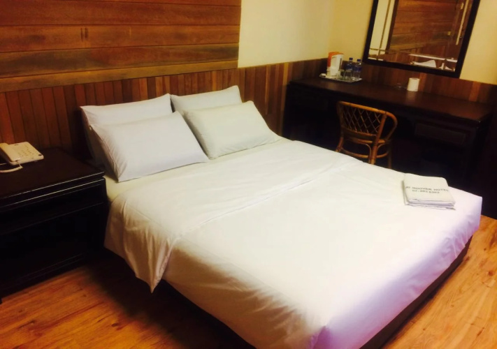 Hoover Hotel