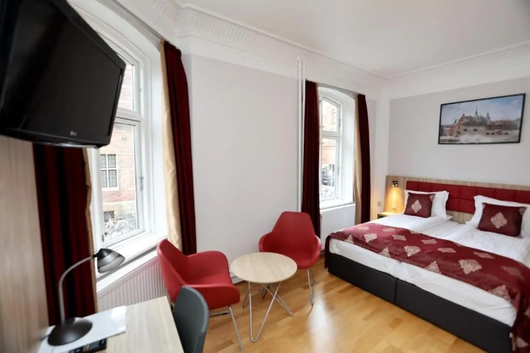 Standard Triple room