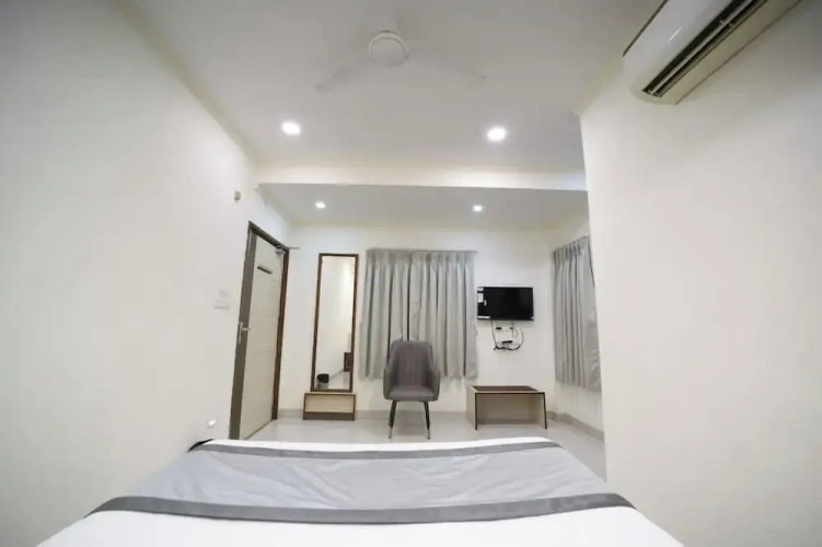Deluxe Double room with balcony and with city view