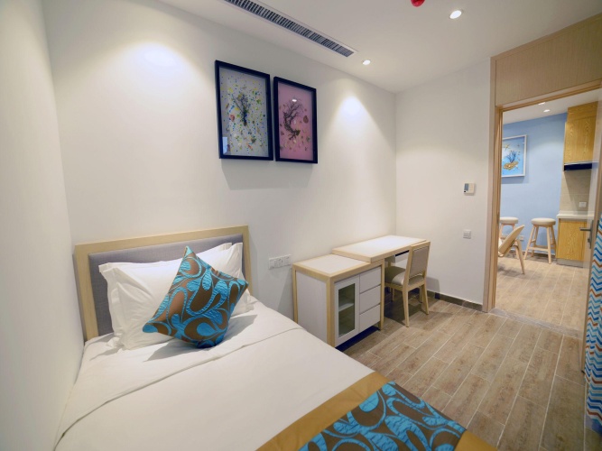 2 Bedrooms Quintuple Suite