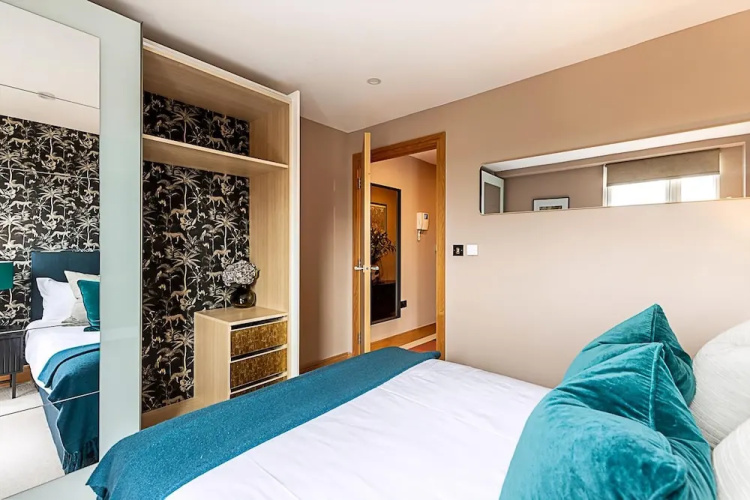 Convenient Euston London Apartment