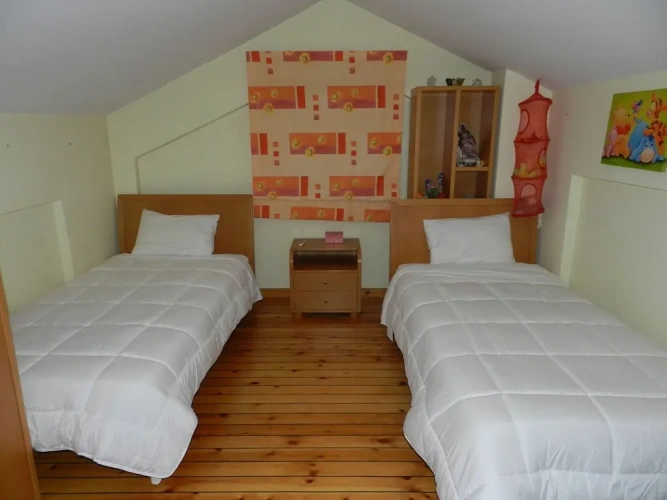 3 Bedrooms Sextuple Villa beachfront
