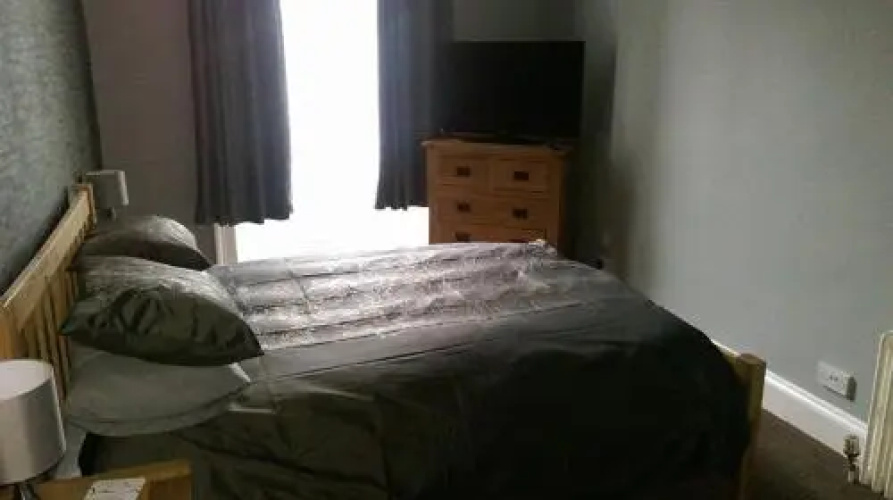 16A Low Street