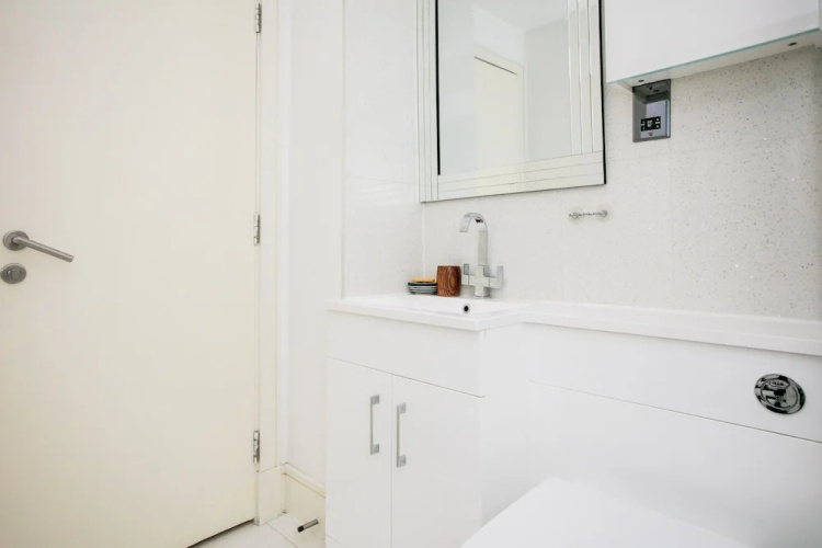 Central Modern Apartment