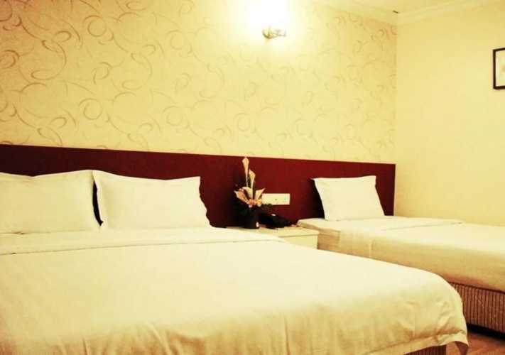Adel Hotel