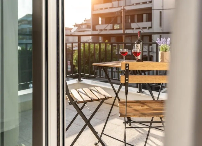 1 Bedroom Apartment