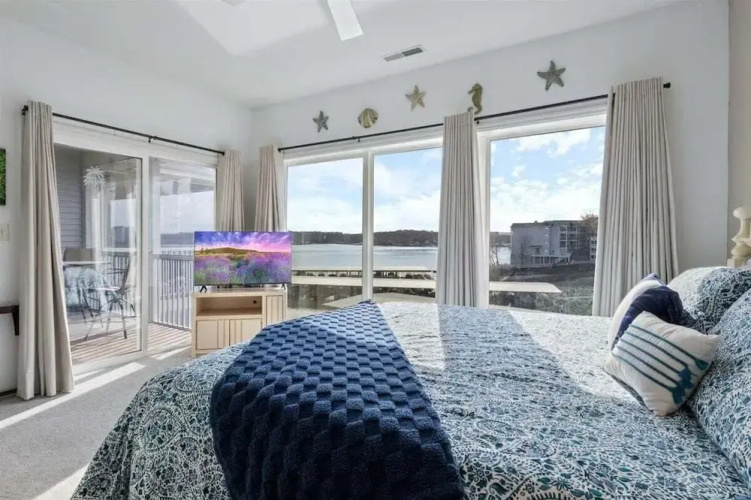 Stunning Main Channel Views, Screened Deck, & Pool