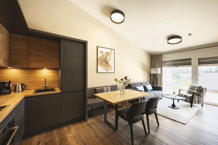 REMIND Apartments