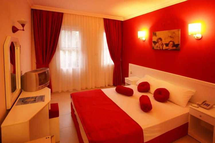 Destina Hotel