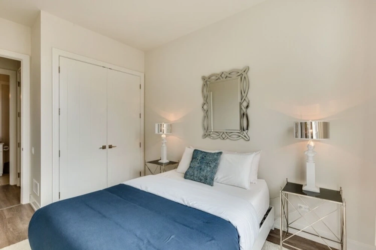 3 Bedrooms Apartment