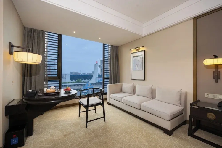 1 Bedroom Deluxe room with city view