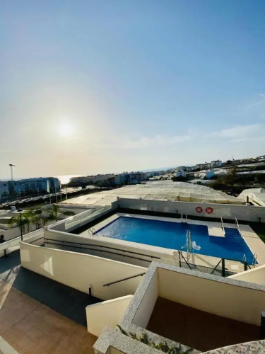Nuevo y Moderno apartamento con piscina
